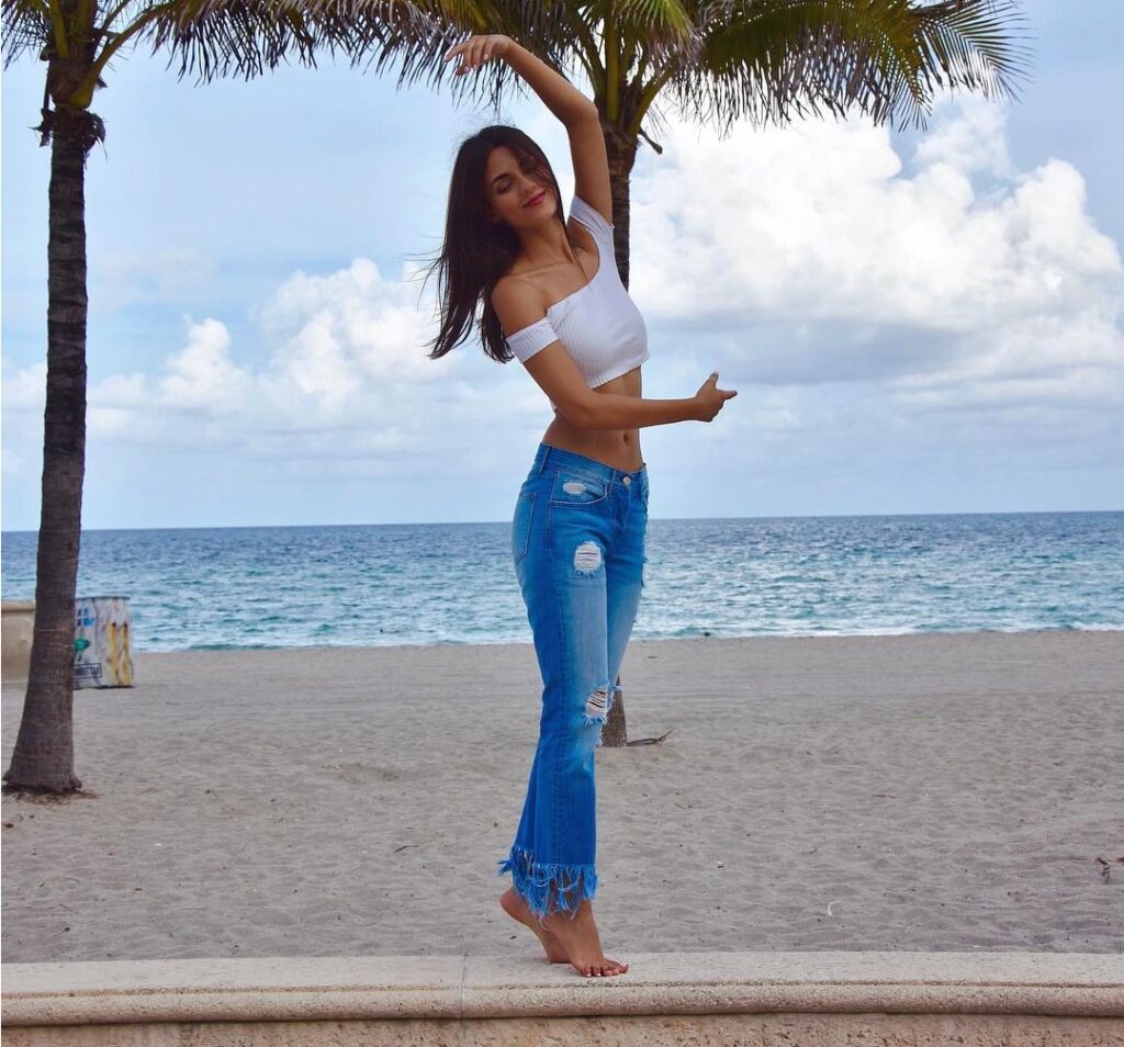 Victoria Justice Workout Routine Includes Dance
